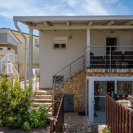 With Parking Space - 23251 Daire