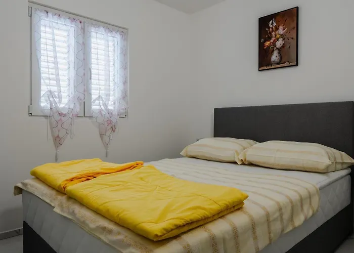 With Parking Space - 23251 Вир