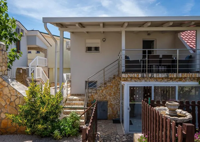 With Parking Space - 23251 Daire