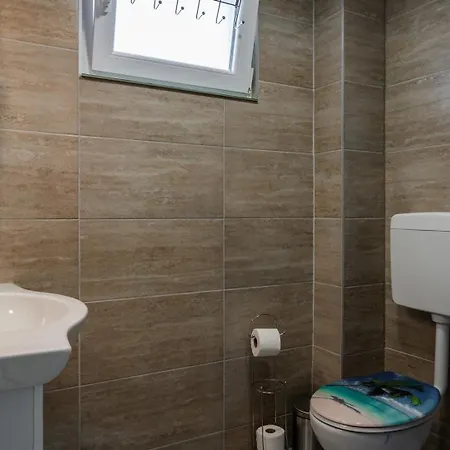 דירה With Parking Space - 23251 ויר